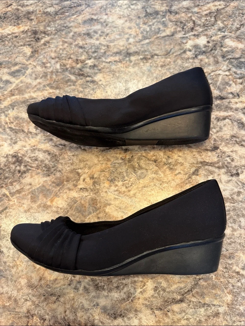 Black Ruched Rounded Toe Wedge Pumps